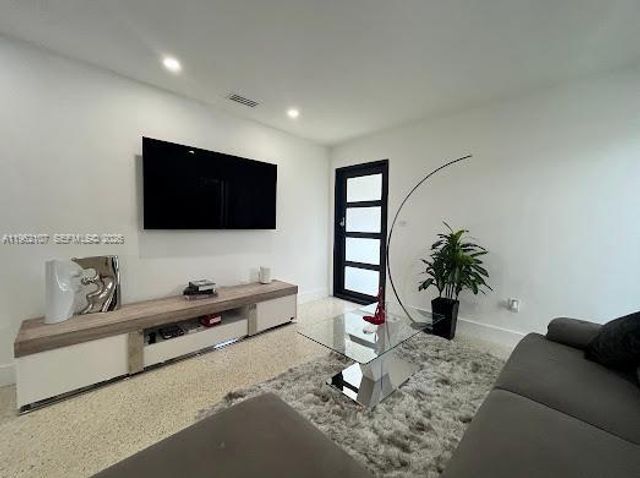 1851-1853 NW 22nd Place, Miami, FL 33125
