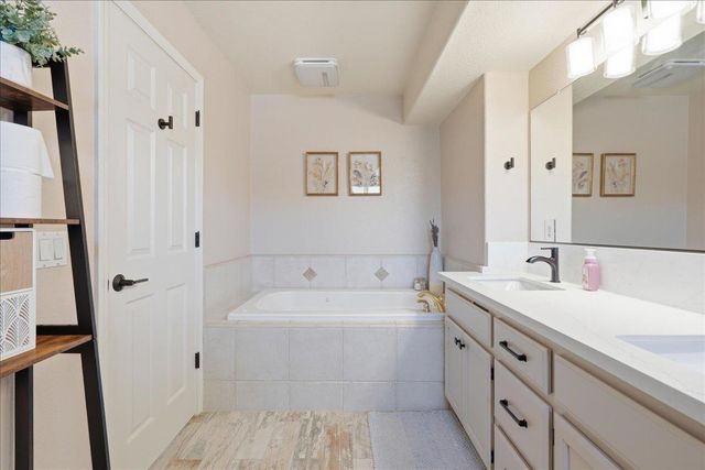 7801 Auburn Wind Ct, Citrus Heights, CA 95610