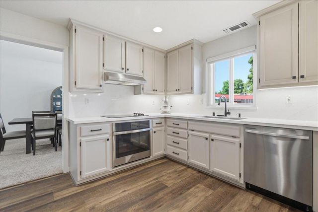 7801 Auburn Wind Ct, Citrus Heights, CA 95610