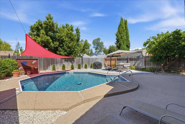 7801 Auburn Wind Ct, Citrus Heights, CA 95610