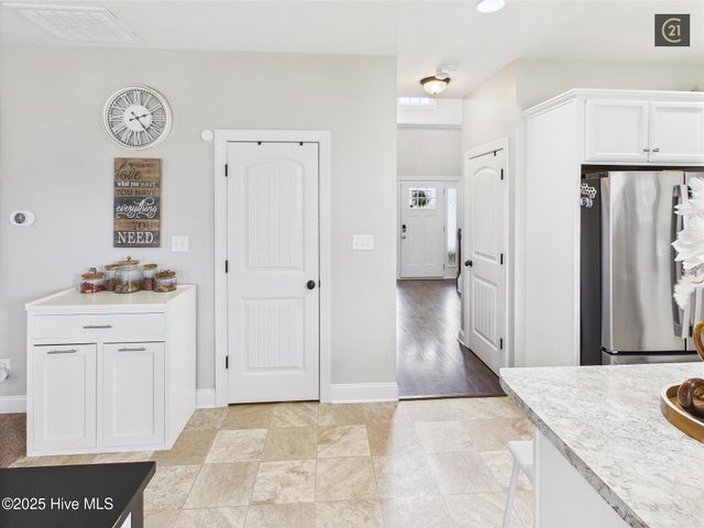 703 Kiwi Stone Circle, Jacksonville, NC 28546