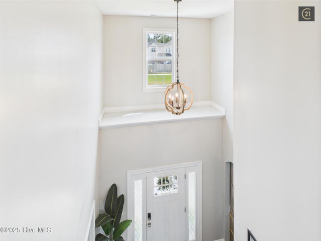 703 Kiwi Stone Circle, Jacksonville, NC 28546