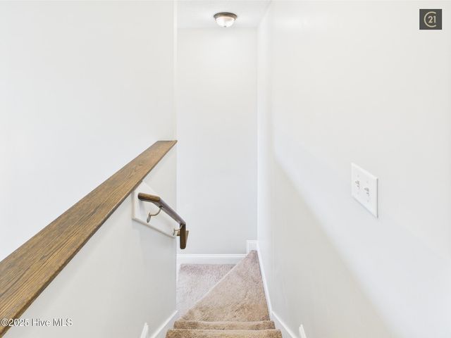 703 Kiwi Stone Circle, Jacksonville, NC 28546
