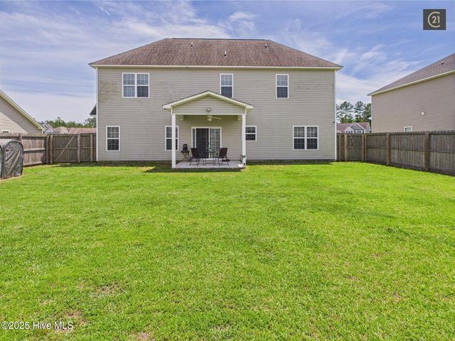 703 Kiwi Stone Circle, Jacksonville, NC 28546