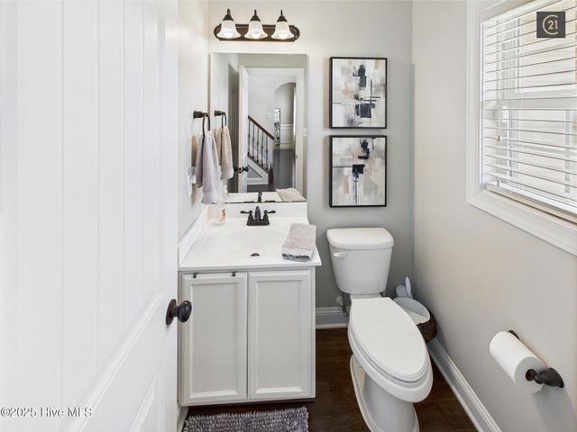 703 Kiwi Stone Circle, Jacksonville, NC 28546