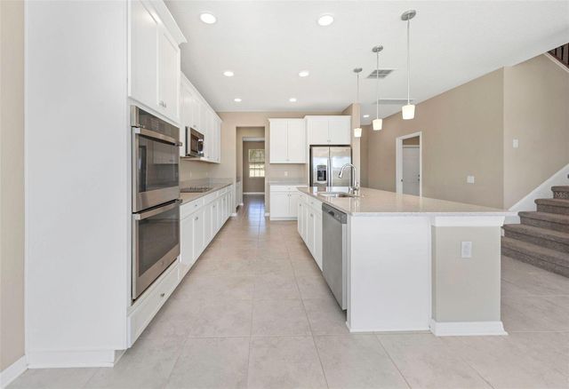 38132 COBBLE CREEK BOULEVARD, Zephyrhills, FL 33540