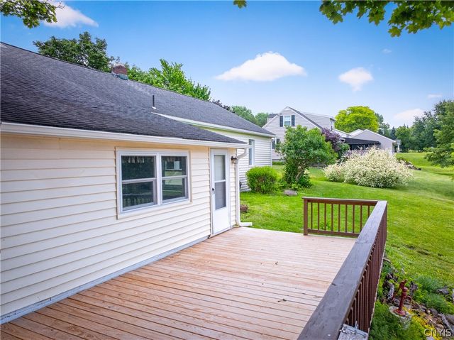 514 Higby Road, New Hartford, NY 13413