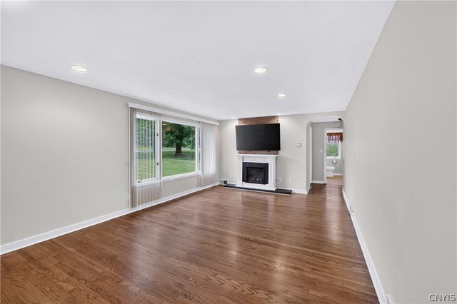 514 Higby Road, New Hartford, NY 13413
