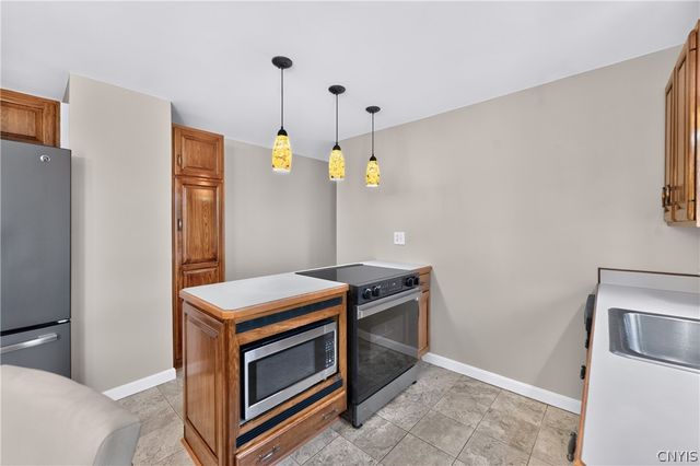 514 Higby Road, New Hartford, NY 13413