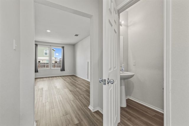 201 Katie Elder DR, Jarrell, TX 76537