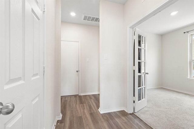 201 Katie Elder DR, Jarrell, TX 76537