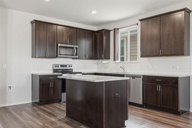 201 Katie Elder DR, Jarrell, TX 76537