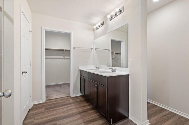 201 Katie Elder DR, Jarrell, TX 76537