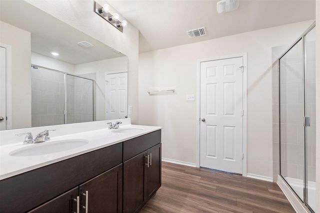 201 Katie Elder DR, Jarrell, TX 76537