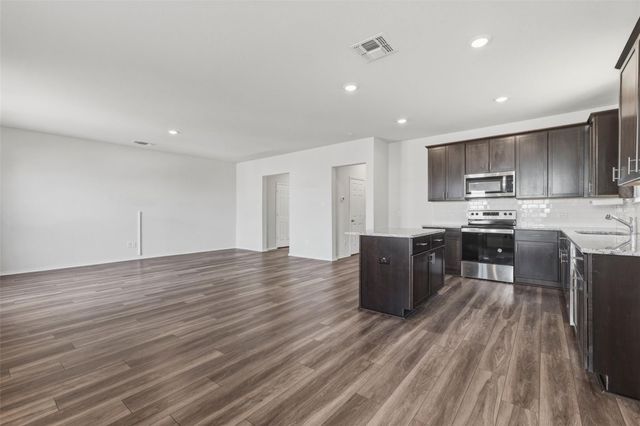 201 Katie Elder DR, Jarrell, TX 76537