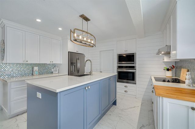 5105 PELICAN DRIVE, New Port Richey, FL 34652