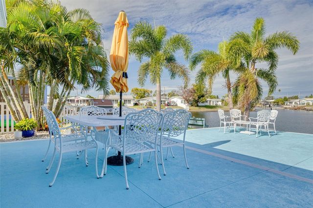 5105 PELICAN DRIVE, New Port Richey, FL 34652