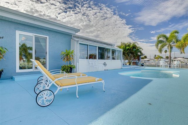 5105 PELICAN DRIVE, New Port Richey, FL 34652