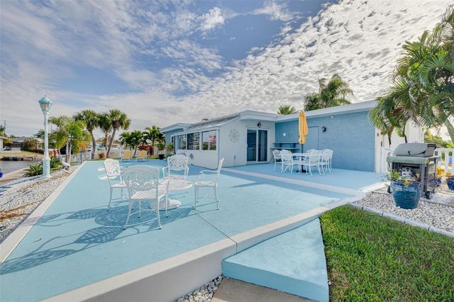 5105 PELICAN DRIVE, New Port Richey, FL 34652