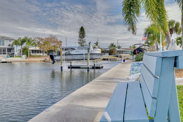 5105 PELICAN DRIVE, New Port Richey, FL 34652