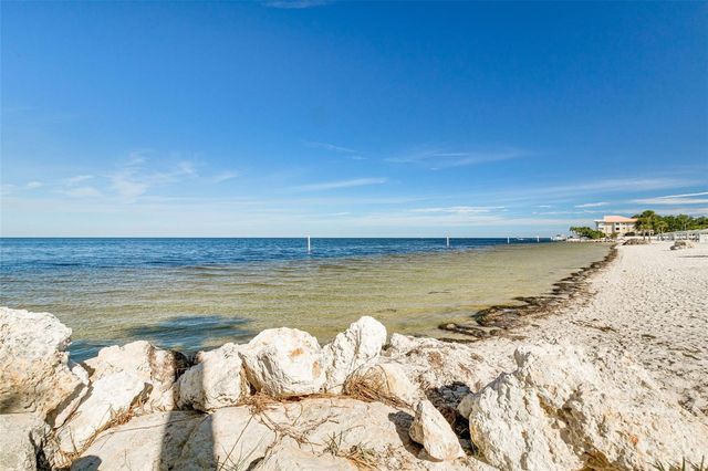 5105 PELICAN DRIVE, New Port Richey, FL 34652