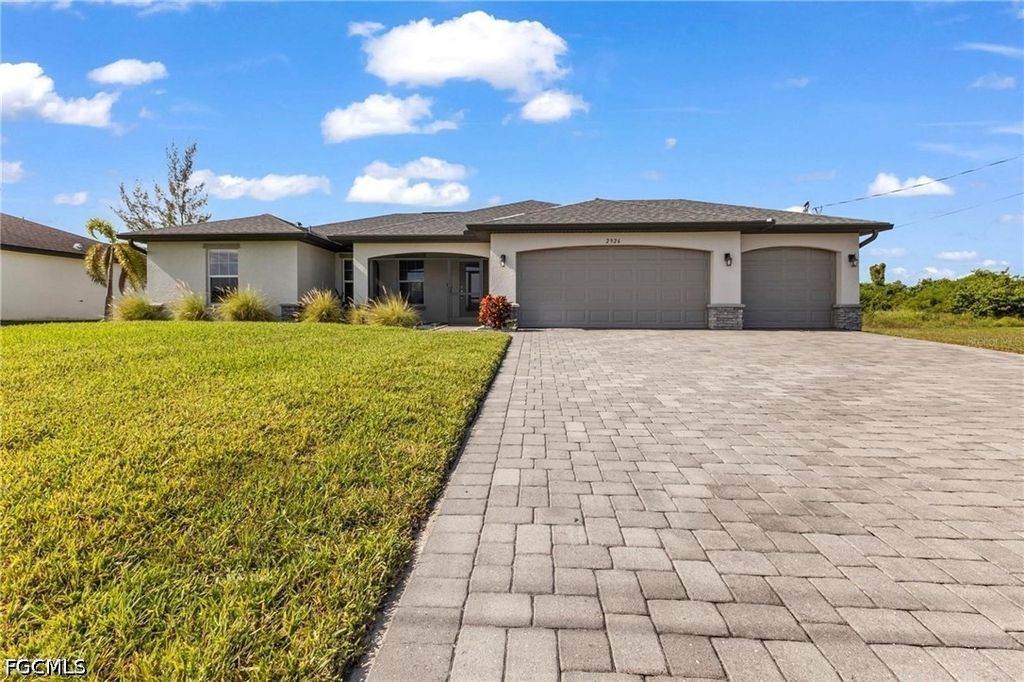 2926 NW 25th ST, Cape Coral, FL 33993