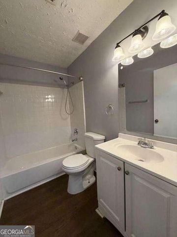 804 Emerald Forest Circle, Lawrenceville, GA 30044