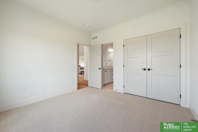 3639 S 218th Avenue, Elkhorn, NE 68022