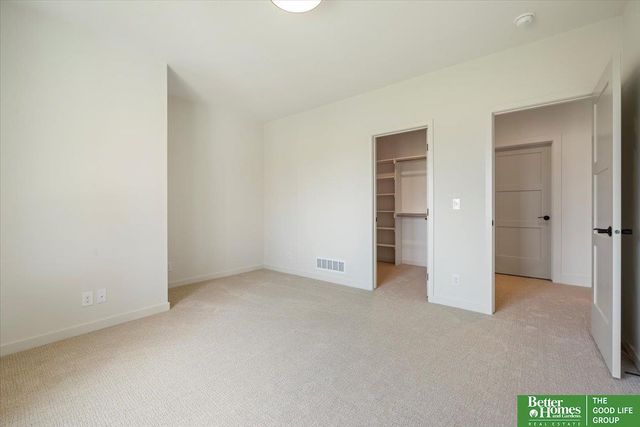 3639 S 218th Avenue, Elkhorn, NE 68022