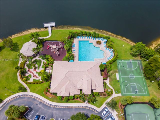 15862 SW 24th St, Miramar, FL 33027