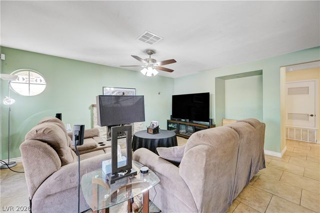 14 Barton Spring Circle, Henderson, NV 89074