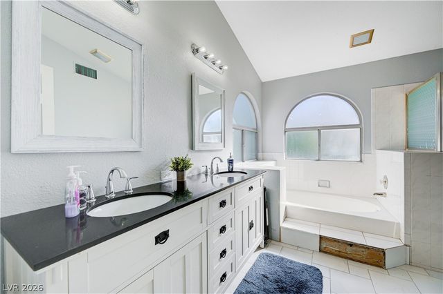 14 Barton Spring Circle, Henderson, NV 89074