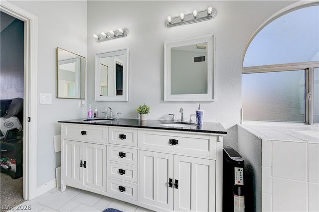 14 Barton Spring Circle, Henderson, NV 89074