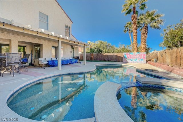 14 Barton Spring Circle, Henderson, NV 89074
