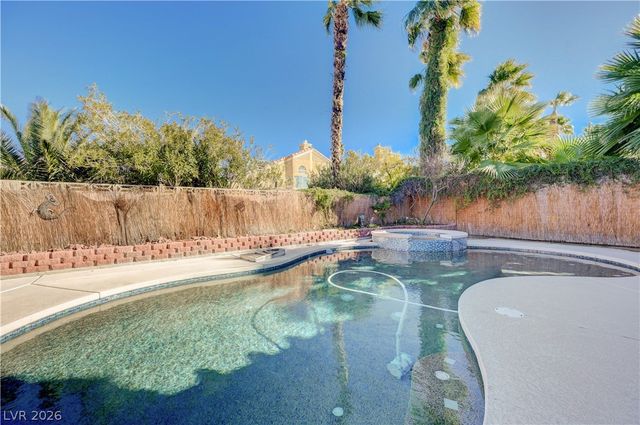 14 Barton Spring Circle, Henderson, NV 89074