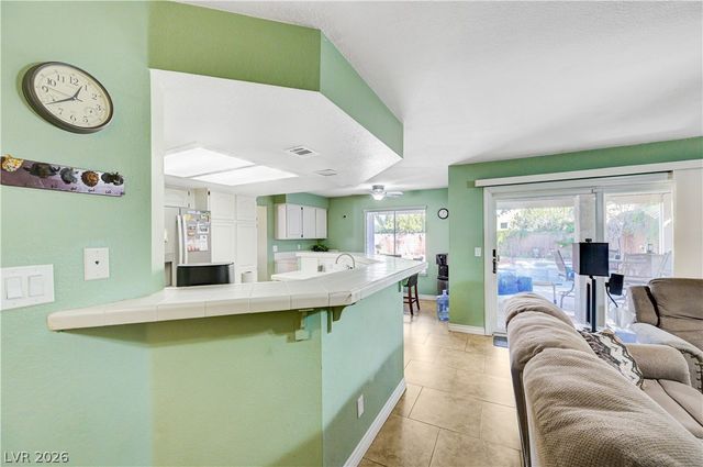 14 Barton Spring Circle, Henderson, NV 89074