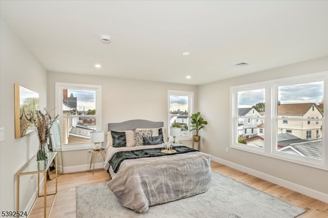 476 Innes Rd, Wood-ridge Boro, NJ 07075