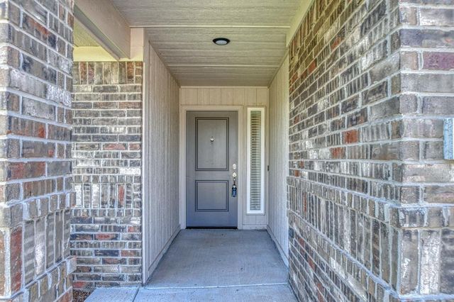 3420 Mount Nebo Drive, Yukon, OK 73099