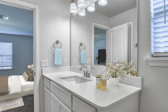 3420 Mount Nebo Drive, Yukon, OK 73099