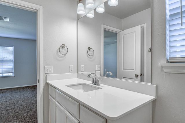 3420 Mount Nebo Drive, Yukon, OK 73099