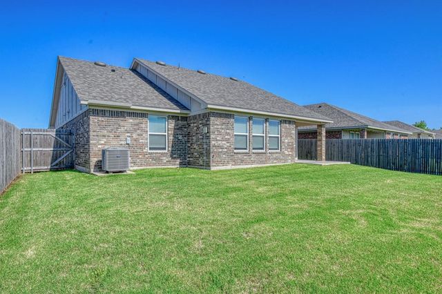 3420 Mount Nebo Drive, Yukon, OK 73099