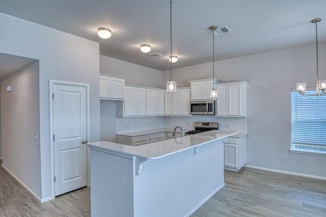 3420 Mount Nebo Drive, Yukon, OK 73099