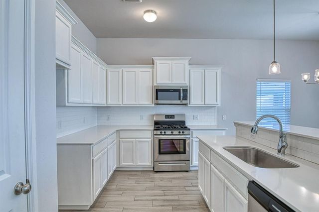 3420 Mount Nebo Drive, Yukon, OK 73099