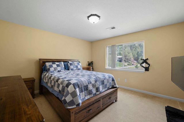 4127 S Sullivan Rd, Veradale, WA 99037