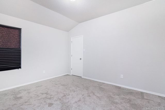 4614 Heathers Cross, St Hedwig, TX 78152