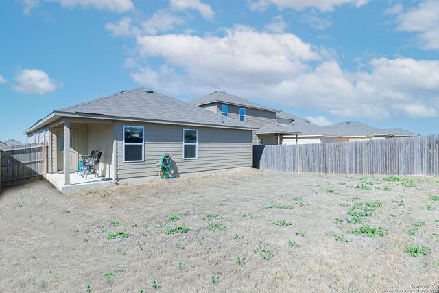 4614 Heathers Cross, St Hedwig, TX 78152