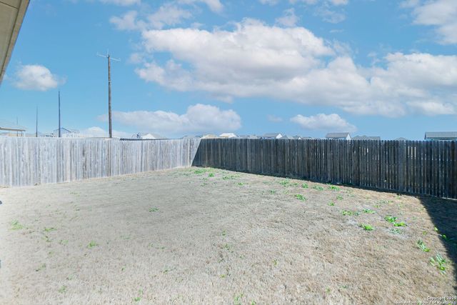 4614 Heathers Cross, St Hedwig, TX 78152