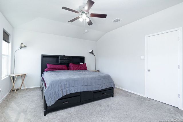 4614 Heathers Cross, St Hedwig, TX 78152