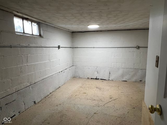 51 S Brooks Street, Columbus, IN 47201