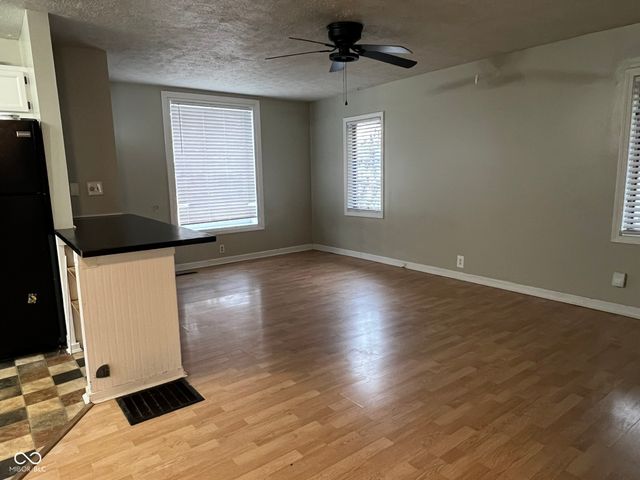 51 S Brooks Street, Columbus, IN 47201